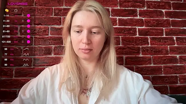 Snapshot of CitrusBlissss chatting on November 15, 2025, 2:37 am CitrusBlissss online show from November 15, 2025, 2:37 am