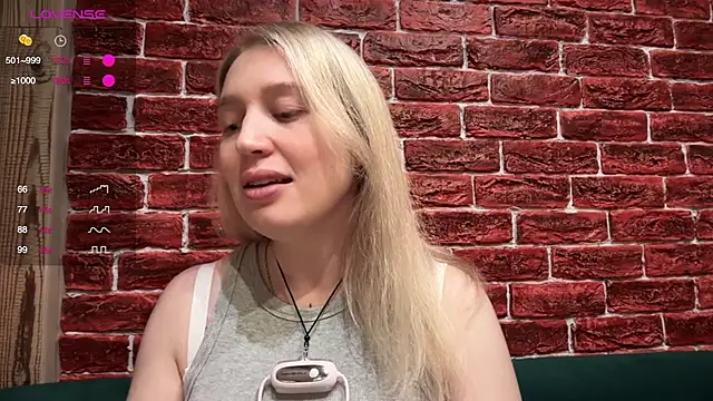 Snapshot of CitrusBlissss chatting on November 23, 2025, 2:38 pm CitrusBlissss online show from November 23, 2025, 2:38 pm