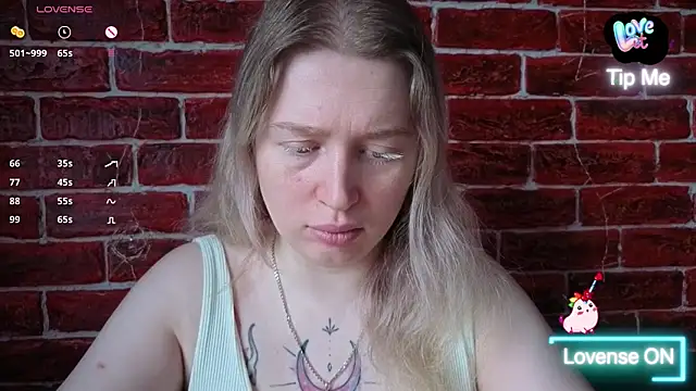 CitrusBlissss online show from April 24, 2026, 2:02 am