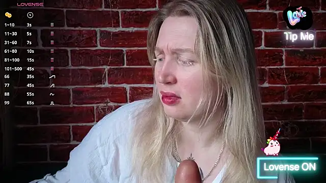 CitrusBlissss online show from May 4, 2026, 1:31 am