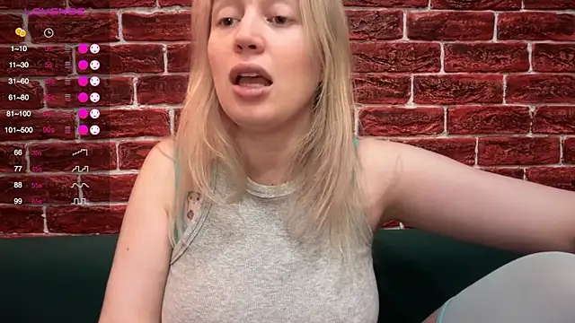 Snapshot of CitrusBlissss chatting on November 13, 2025, 2:32 pm CitrusBlissss online show from November 13, 2025, 2:32 pm