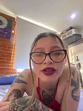 KoraSweett online show from February 4, 2026, 8:26 pm