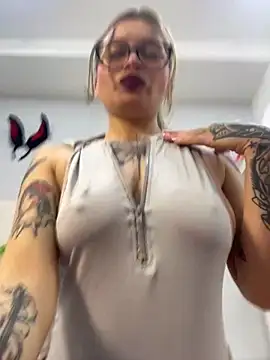 KoraSweett online show from October 16, 2025, 4:59 pm