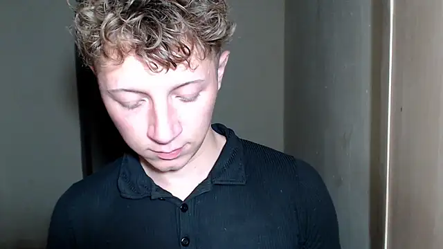 Snapshot of BlondZilla chatting on February 28, 2026, 3:28 am BlondZilla online show from February 28, 2026, 3:28 am