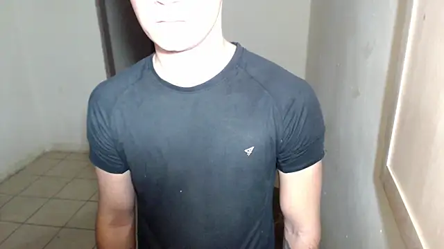 Snapshot of BlondZilla chatting on March 2, 2026, 2:34 am BlondZilla online show from March 2, 2026, 2:34 am