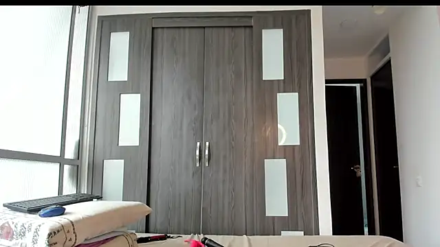 Vivi Jacko online show from November 9, 2025, 8:13 pm