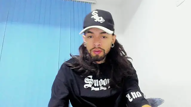 Snapshot of Theferxxo_12 chatting on October 28, 2025, 11:14 pm Theferxxo 12 online show from October 28, 2025, 11:14 pm