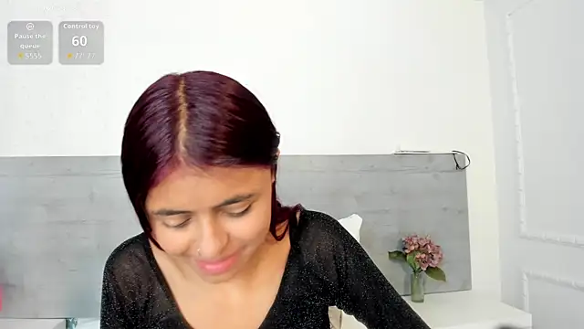 Snapshot of sunnyWhitee chatting on June 11, 2026, 7:11 pm sunnyWhitee online show from June 11, 2026, 7:11 pm