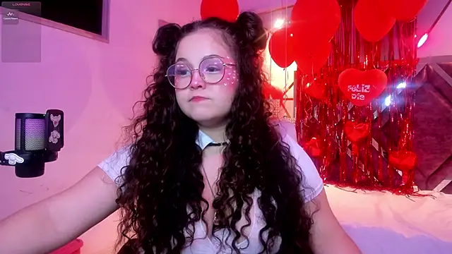 ShylySweet online show from February 18, 2026, 5:27 am