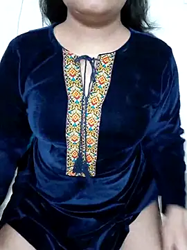 Snapshot of Aavya_007 chatting on October 28, 2025, 3:07 am Aavya 007 online show from October 28, 2025, 3:07 am