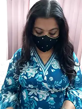 Snapshot of Aavya_007 chatting on November 14, 2025, 3:32 am Aavya 007 online show from November 14, 2025, 3:32 am