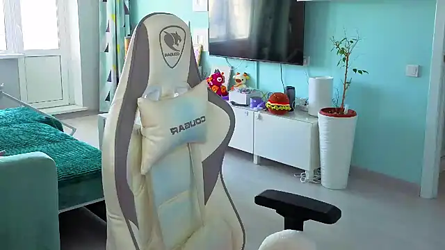 Im suka online show from March 24, 2026, 3:17 am