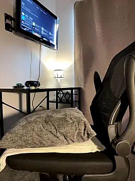 ErosVale online show from November 1, 2025, 11:48 am