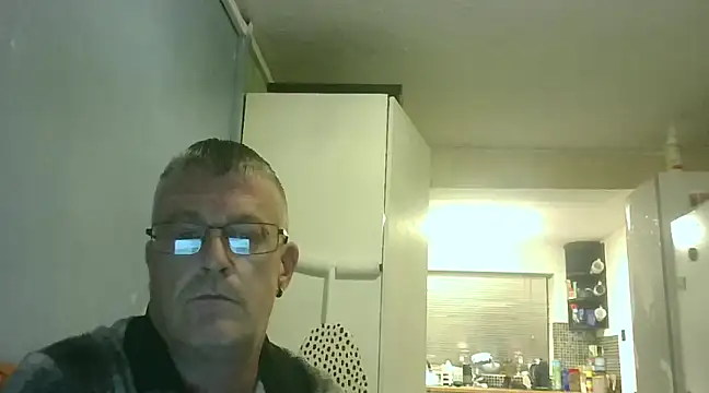 Snapshot of hefin18 chatting on March 20, 2025, 10:07 pm hefin18 online show from March 20, 2025, 10:07 pm