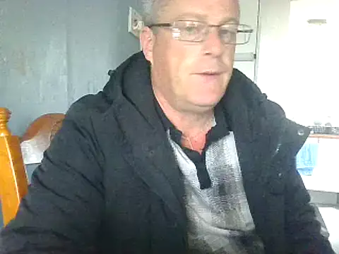 Snapshot of hefin18 chatting on February 11, 2025, 11:53 am hefin18 online show from February 11, 2025, 11:53 am