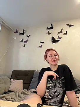 Hera Mark online show from October 18, 2025, 4:14 am