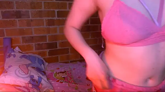 danaiisabella online show from November 28, 2025, 4:01 am