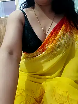 Snapshot of roshni_agrawal0 chatting on April 4, 2026, 7:48 am roshni agrawal0 online show from April 4, 2026, 7:48 am