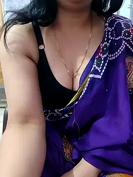 Snapshot of roshni_agrawal0 chatting on April 2, 2026, 7:37 am roshni agrawal0 online show from April 2, 2026, 7:37 am