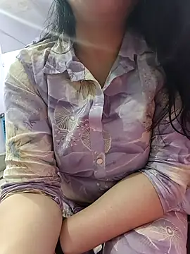 Snapshot of roshni_agrawal0 chatting on February 4, 2026, 7:58 am roshni agrawal0 online show from February 4, 2026, 7:58 am