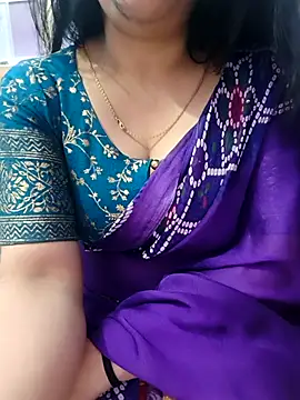 Snapshot of roshni_agrawal0 chatting on April 10, 2026, 6:42 am roshni agrawal0 online show from April 10, 2026, 6:42 am