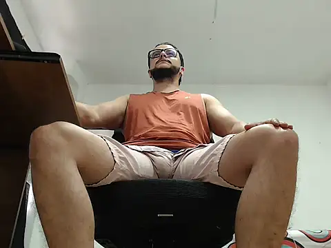 Snapshot of cloudsxxx chatting on January 10, 2026, 2:12 pm cloudsxxx online show from January 10, 2026, 2:12 pm