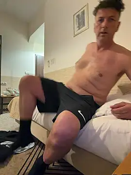 Snapshot of Eddiejeff chatting on July 9, 2026, 7:57 pm Eddiejeff online show from July 9, 2026, 7:57 pm