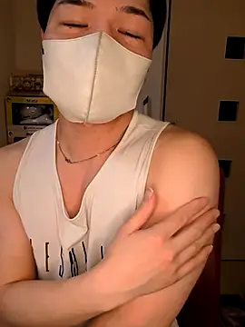 kqitooo online show from March 11, 2026, 9:47 am