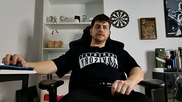 Snapshot of aaron_nvk chatting on February 3, 2026, 5:38 am aaron nvk online show from February 3, 2026, 5:38 am