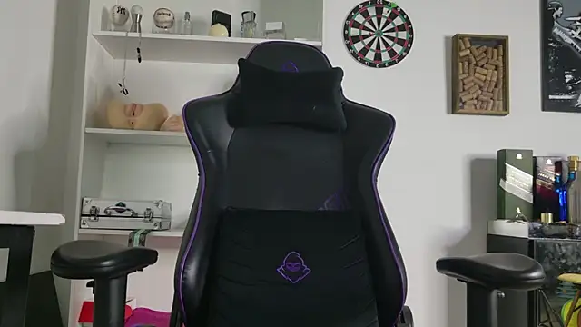 aaron nvk online show from March 4, 2026, 9:11 pm