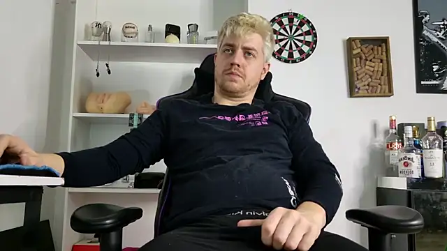 aaron nvk online show from April 14, 2026, 7:41 pm