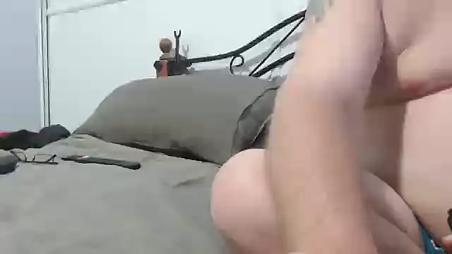 Snapshot of bobdown17 chatting on November 27, 2025, 12:00 am bobdown17 online show from November 27, 2025, 12:00 am