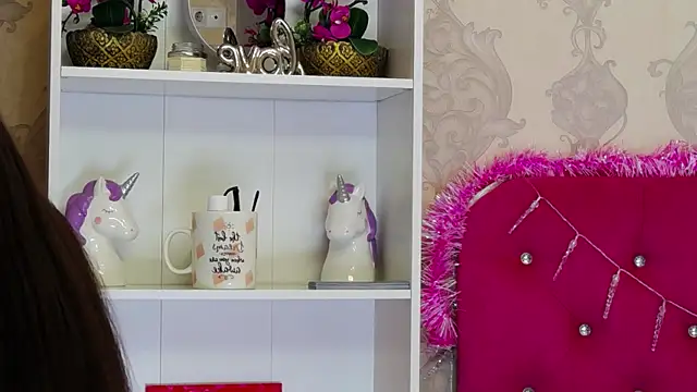 AlexisDevine online show from December 19, 2025, 5:21 am