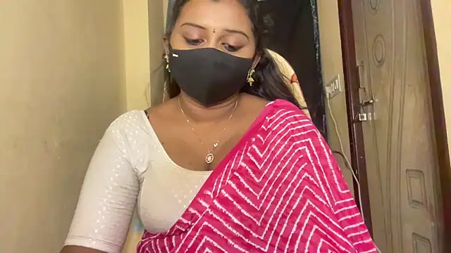 Snapshot of Pavani-Sexy chatting on February 21, 2026, 4:53 pm Pavani-Sexy online show from February 21, 2026, 4:53 pm