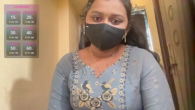 Snapshot of Pavani-Sexy chatting on February 14, 2026, 10:04 am Pavani-Sexy online show from February 14, 2026, 10:04 am