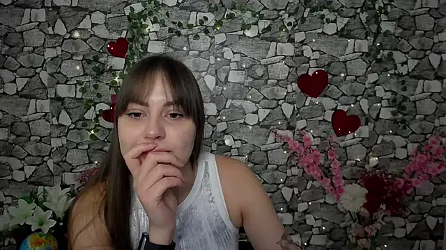 Amanda Bright  online show from December 1, 2025, 10:49 am