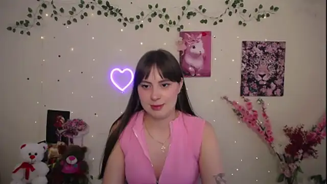 Amanda Bright  online show from June 15, 2026, 9:53 am