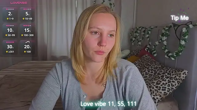 Anna Chelsea online show from May 13, 2026, 1:01 am