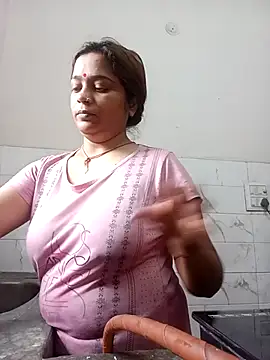 Snapshot of Trisha_71 chatting on March 9, 2026, 4:05 am Trisha 71 online show from March 9, 2026, 4:05 am