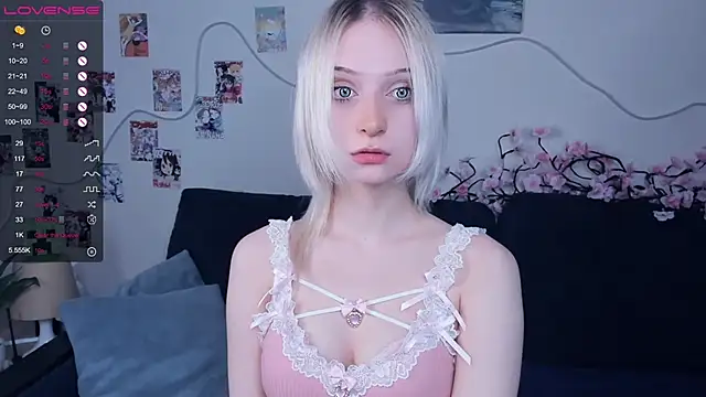 Snapshot of Megan--chan chatting on February 21, 2026, 5:04 pm Megan--chan online show from February 21, 2026, 5:04 pm