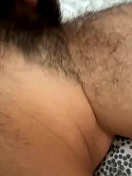 Snapshot of khloo_ chatting on October 14, 2025, 1:23 pm khloo online show from October 14, 2025, 1:23 pm