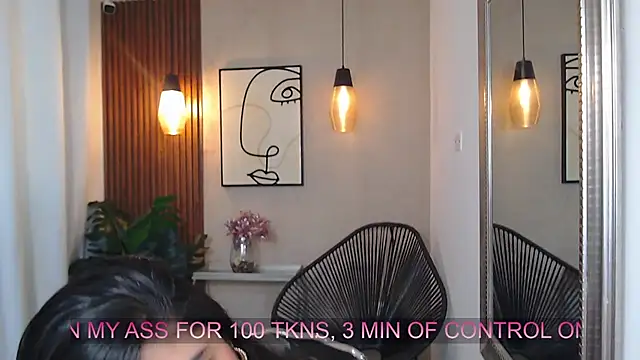 Lia Mar  online show from April 15, 2026, 6:12 pm