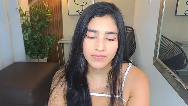 Lia Mar  online show from October 18, 2025, 6:10 pm