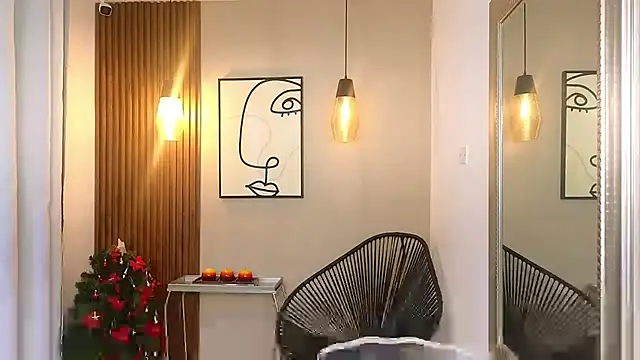 Lia Mar  online show from December 5, 2025, 7:23 pm