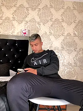 ThiagoBlaze online show from October 3, 2025, 2:48 am