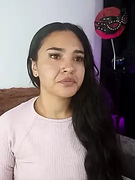 meli  brown online show from November 4, 2025, 3:43 am