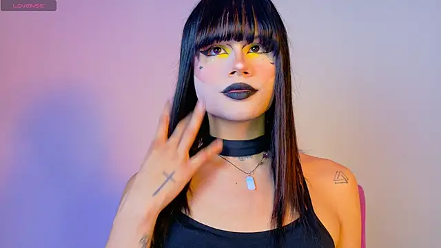 NATASHAA WINZ online show from November 15, 2025, 7:34 am