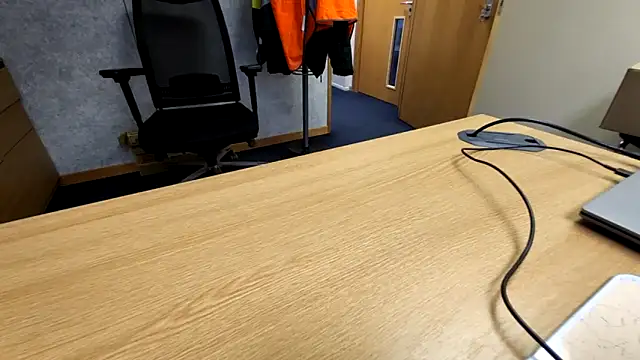 Oorse1966 online show from October 28, 2025, 7:40 am