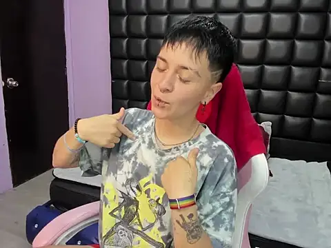  Hannah Hot online show from November 10, 2025, 12:32 pm