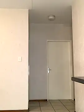 jayjayja19 online show from November 28, 2025, 3:28 am